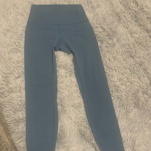 Lululemon Aligns 28, size 6, blue teal colour,